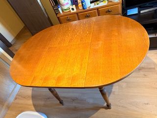 Mesa de comedor extensible de madera