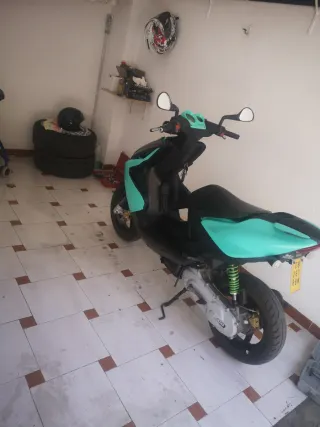 Yamaha Aerox Scooter Negro/Verde