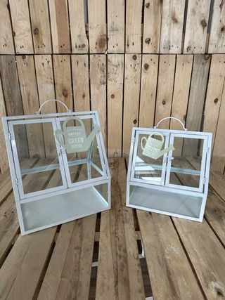 CASA PEQUEÑA PARA PLANTAS Y FLORES