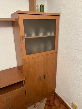 Mueble de salón madera y cristal