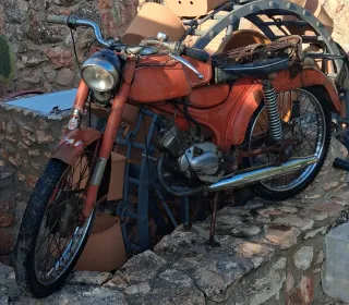 Guzzi Dingo 49cc Roja