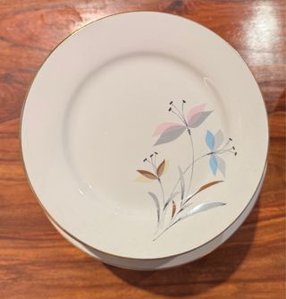 Vajilla de porcelana pintada a mano de 1966