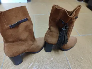 Botines Mango Marrones con Tiras