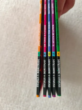 5 libros Escuela de monstruos 3, 13, 17, 18, 19