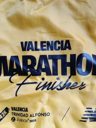Bolsa Maratón Valencia Finisher 2025 New Balance