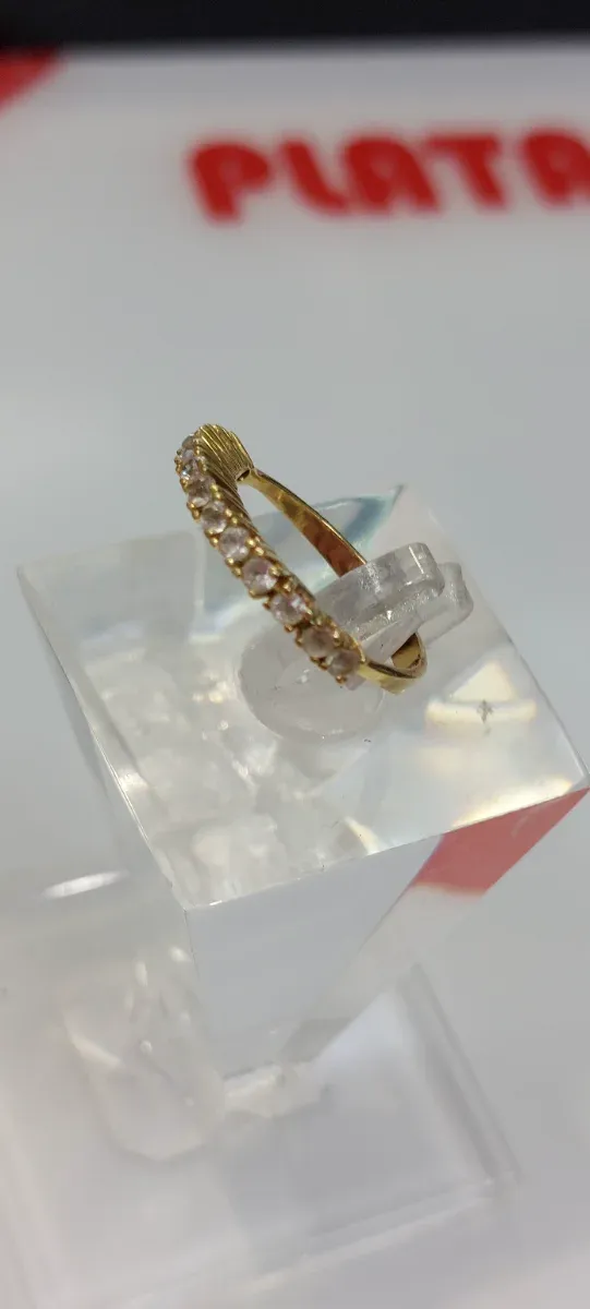 Anillo Eternity Oro 18K Zafiros Blancos