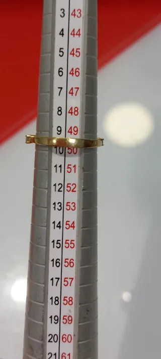 Anillo Eternity Oro 18K Zafiros Blancos