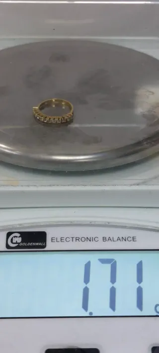 Anillo Eternity Oro 18K Zafiros Blancos