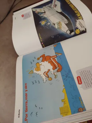 Libro El Jueves con ilustración y firma dentro