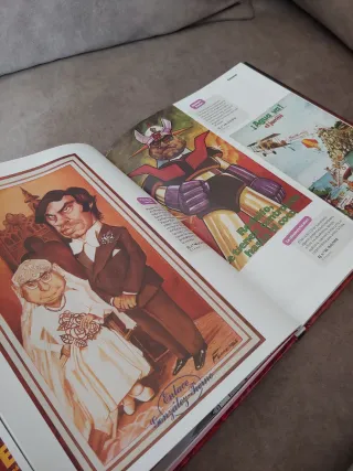 Libro El Jueves con ilustración y firma dentro