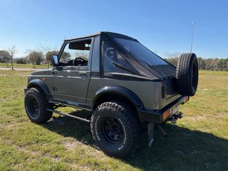 Suzuki Samurai 413 sj