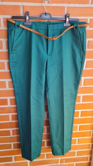 Pantalón Zara verde