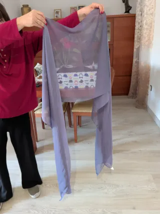 Vestido largo lila con pedrería