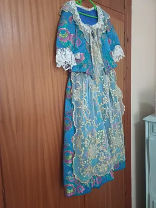 Traje de Fallera Niña Azul y Rosa, siglo XVIII