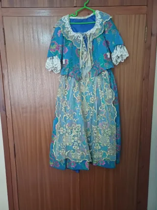 Traje de Fallera Niña Azul y Rosa, siglo XVIII