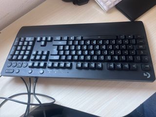 Teclado Logitech G213 Negro