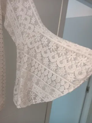 Blusa blanca encaje manga larga