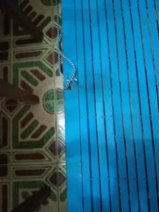 Persiana Madera Maciza Azul, en Excelente Estado.