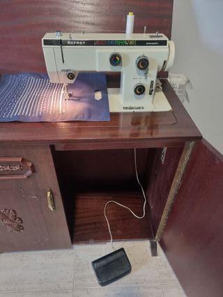 MÁQUINA DE COSER REFREY 527 SEMI INDUSTRIAL