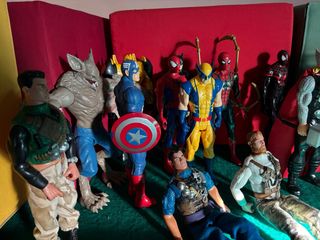 Colección 17 Figuras Marvel y Acción 30cm