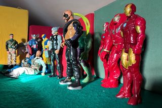 Colección 17 Figuras Marvel y Acción 30cm