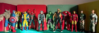 Colección 17 Figuras Marvel y Acción 30cm