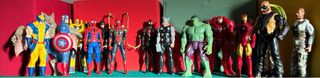 Colección 17 Figuras Marvel y Acción 30cm