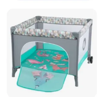 Carrito y parque infantil