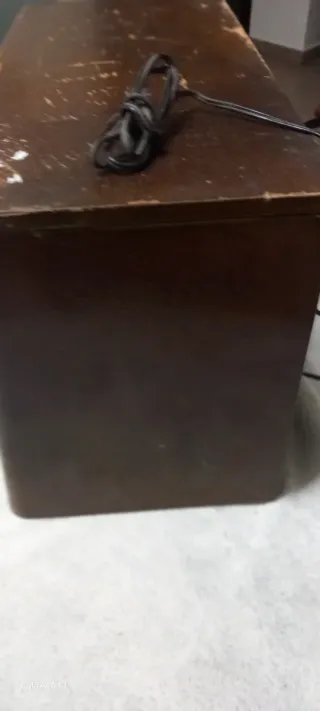 Radio-tocadiscos antiguo para manitas