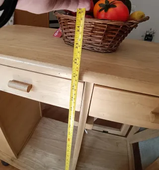 Mesa madera extensible con ruedas y 2 taburetes