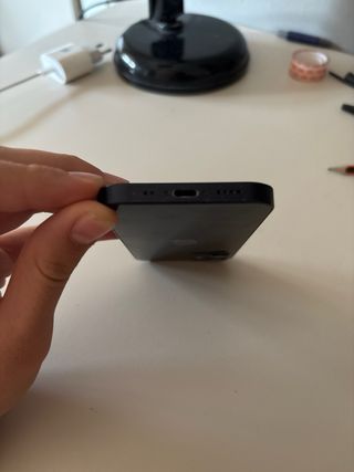 iPhone 12 mini negro estropeado