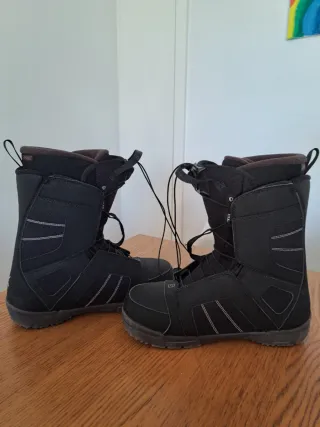 Botas Snowboard Salomon Talla 41.5 Usadas 5 veces.