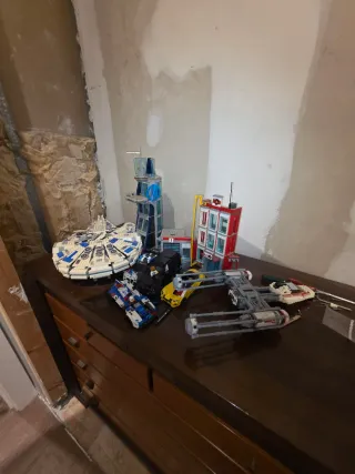 Lego: Coche, Nave y avengers Sin figuras