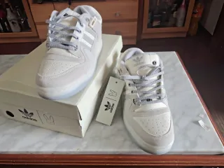 Adidas Forum x Bad Bunny Talla 43 1/3