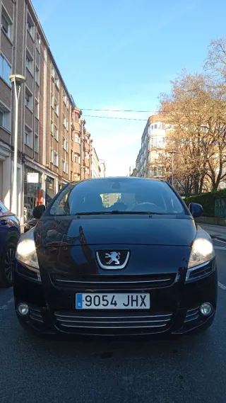 Peugeot 5008 2015