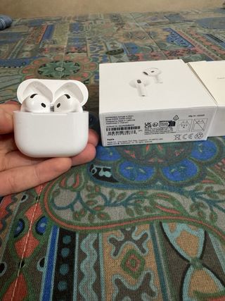 Air Pods 4 (ANC)