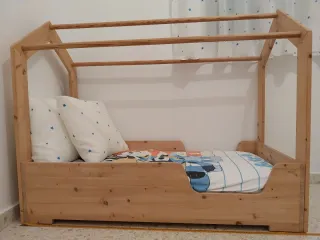 Cama infantil de madera