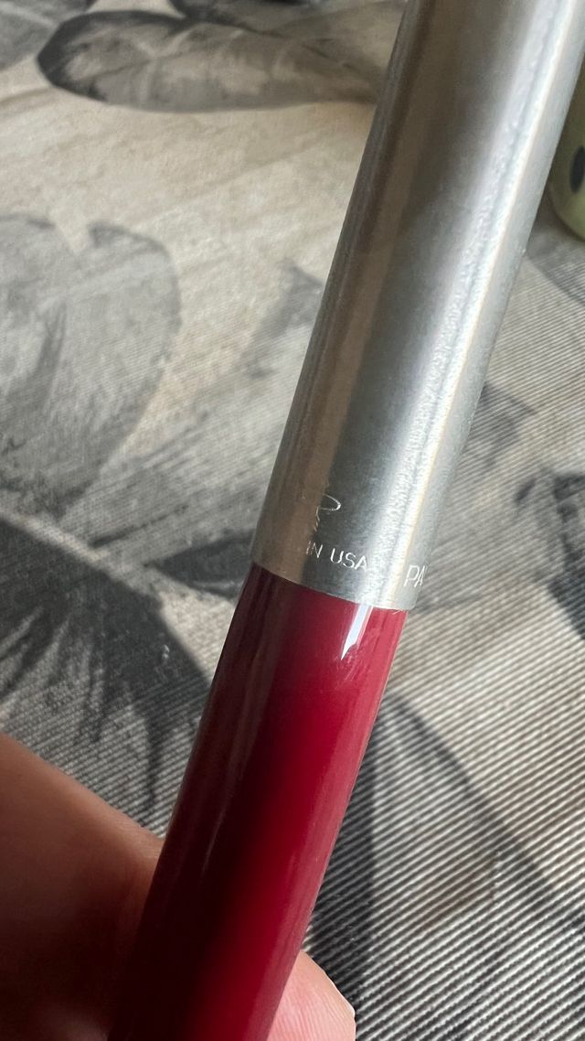 Pluma Parker 21 Roja y Plateada