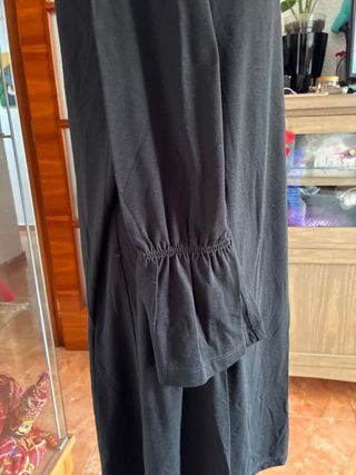 Vestido negro con flores