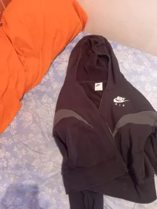 Chaqueta Nike Air Negra y Gris