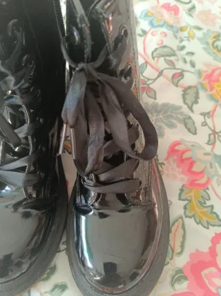 Botas charol negras talla 37