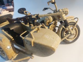 BMW R75-Sidecar "Afrika Korps" 1:15 Metallo 70'