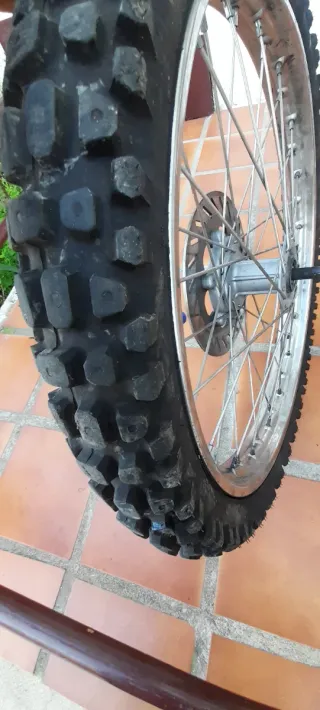 Rueda Aprilia RX 50 con disco de freno