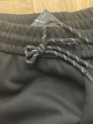 Pantalón Nike Tech Negro