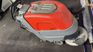 Fregadora Industrial Hako Scrubmaster B30