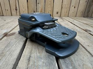 PEDAL ELÉCTRICO ALLEN-BRADLEY BULLETIN 805