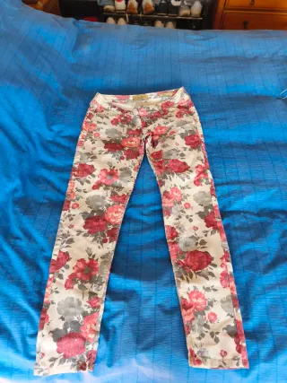 Lote 4 Pantalones Stradivarius Talla L