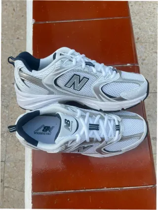 New Balance 530 Talla 39.5 Blanco Plata
