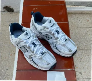 New Balance 530 Talla 39.5 Blanco Plata