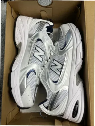 New Balance 530 Talla 40 Blanco Plata Marino